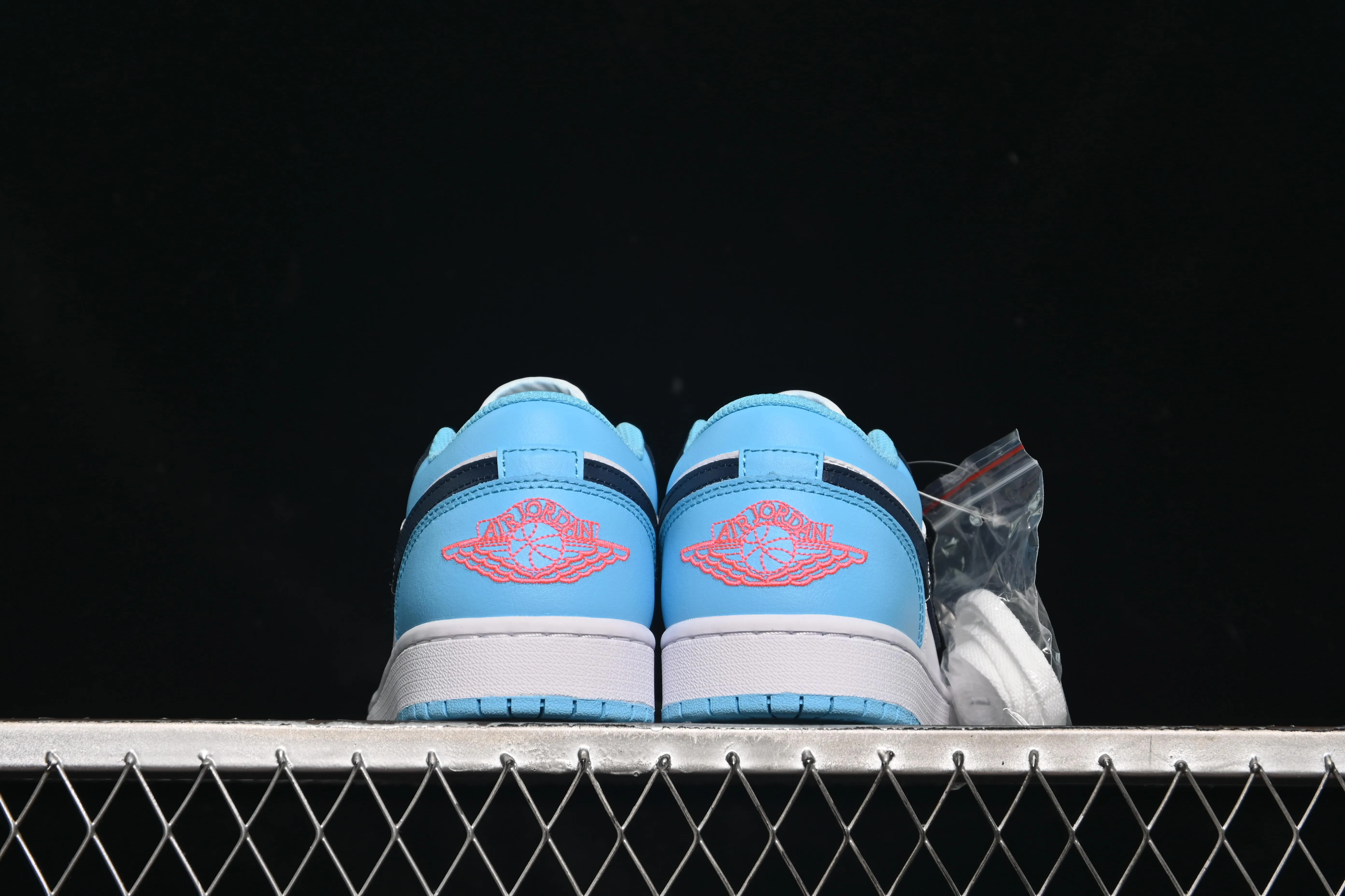 All categories Air Jordan Jordan series basketball shoes Air Jordan 1 Low Air Jordan 1 Low AJ1 Joe 1 blue white black hook low-top cultural casual sneakers 553558-149